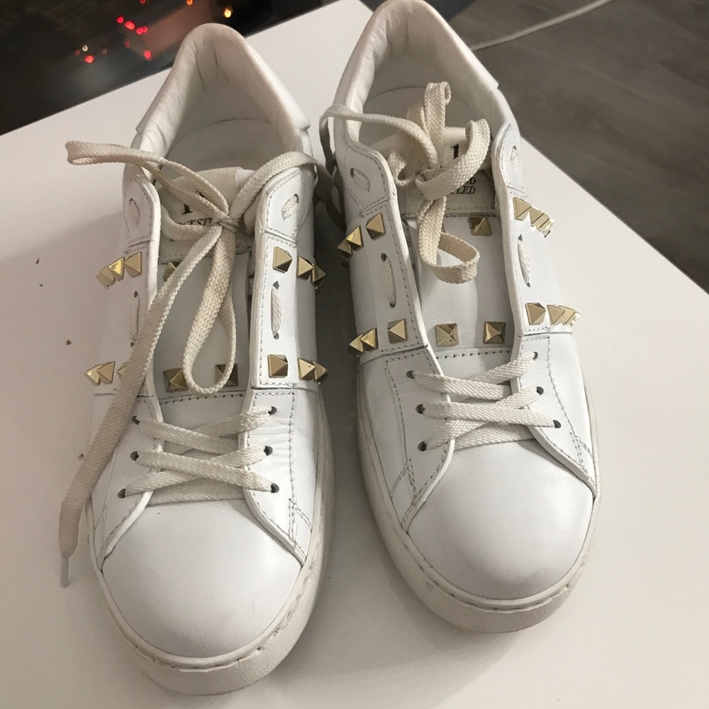 Valentino rockstud sneakers